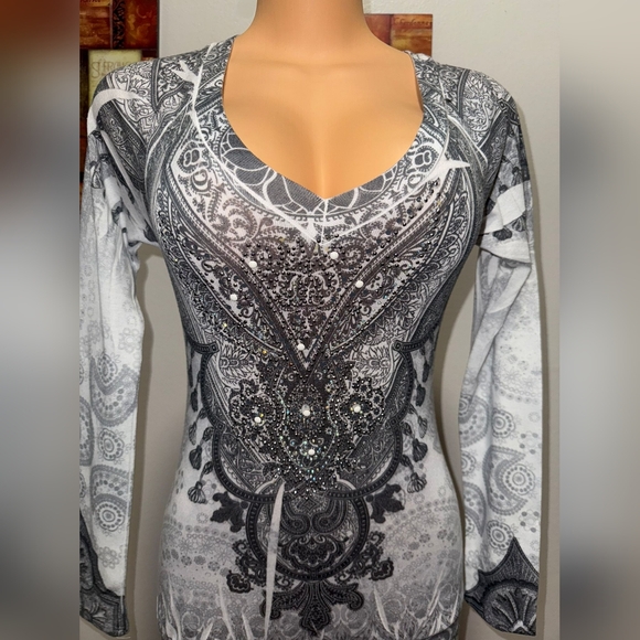 NEW XOXO DRESS LONG SLEEVE SIZE M - Picture 5 of 6